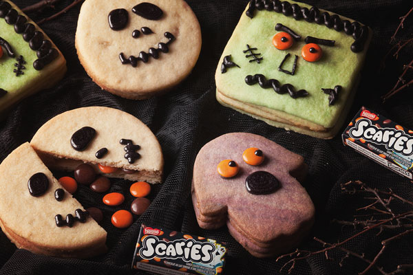 Why should trick-or-treaters have all the fun? Dig into these while you’re on doorbell duty. Click image to view recipe!