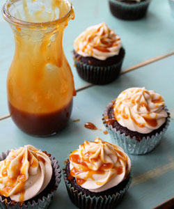 salted-caramel-cupcakes-2