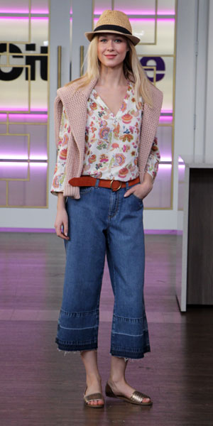 woman model flower top jeans
